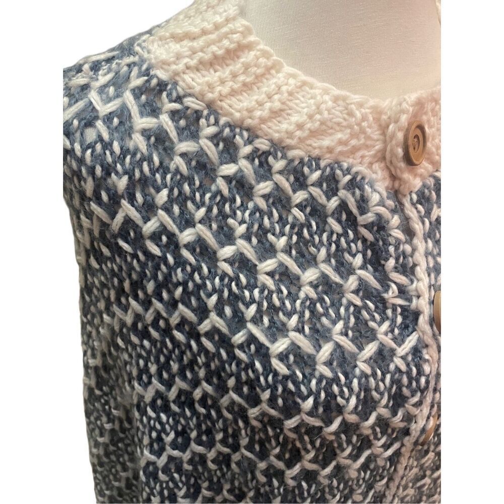 Simply Noelle Slate Blue & Cream Button Down Poncho/Shawl/Shrug-One Size - Picture 5 of 15